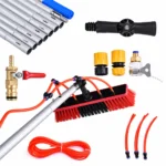 Contenuto del kit SolarClean 9M: 9 sezioni di asta, spazzola, tubo da 20 m, rubinetto a leva, raccordi